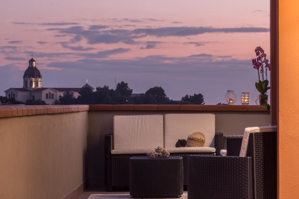 Elafi Penthouse Apartment Cagliari Exterior photo