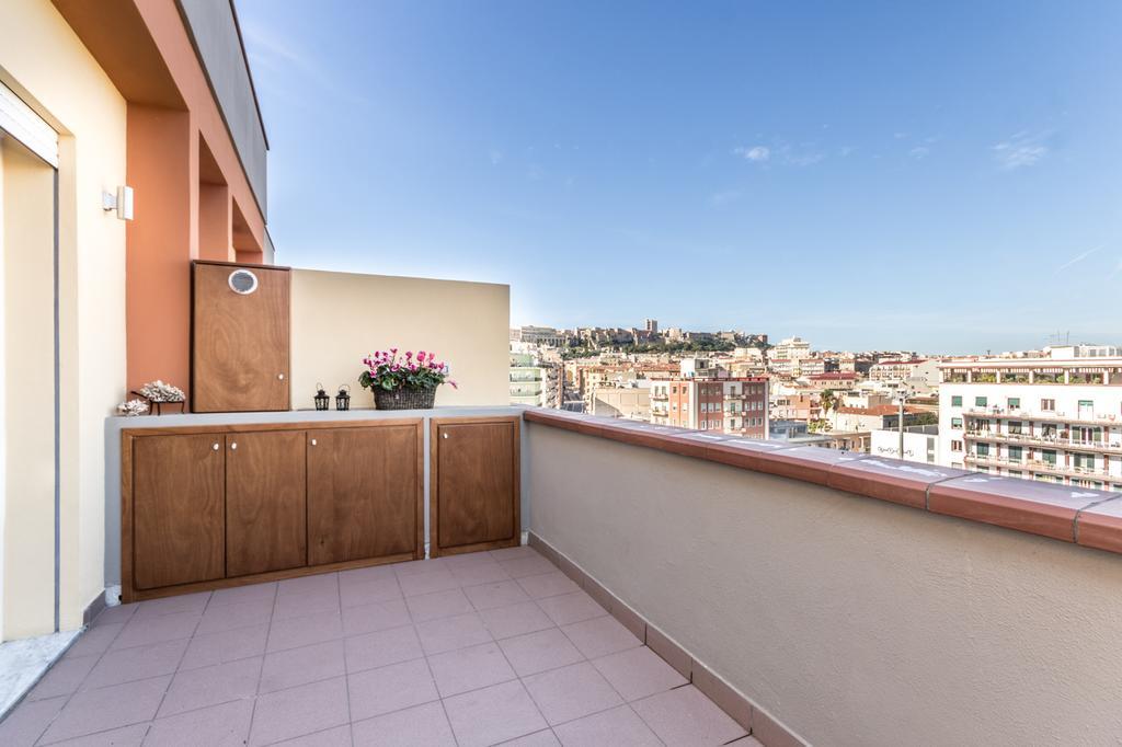 Elafi Penthouse Apartment Cagliari Exterior photo